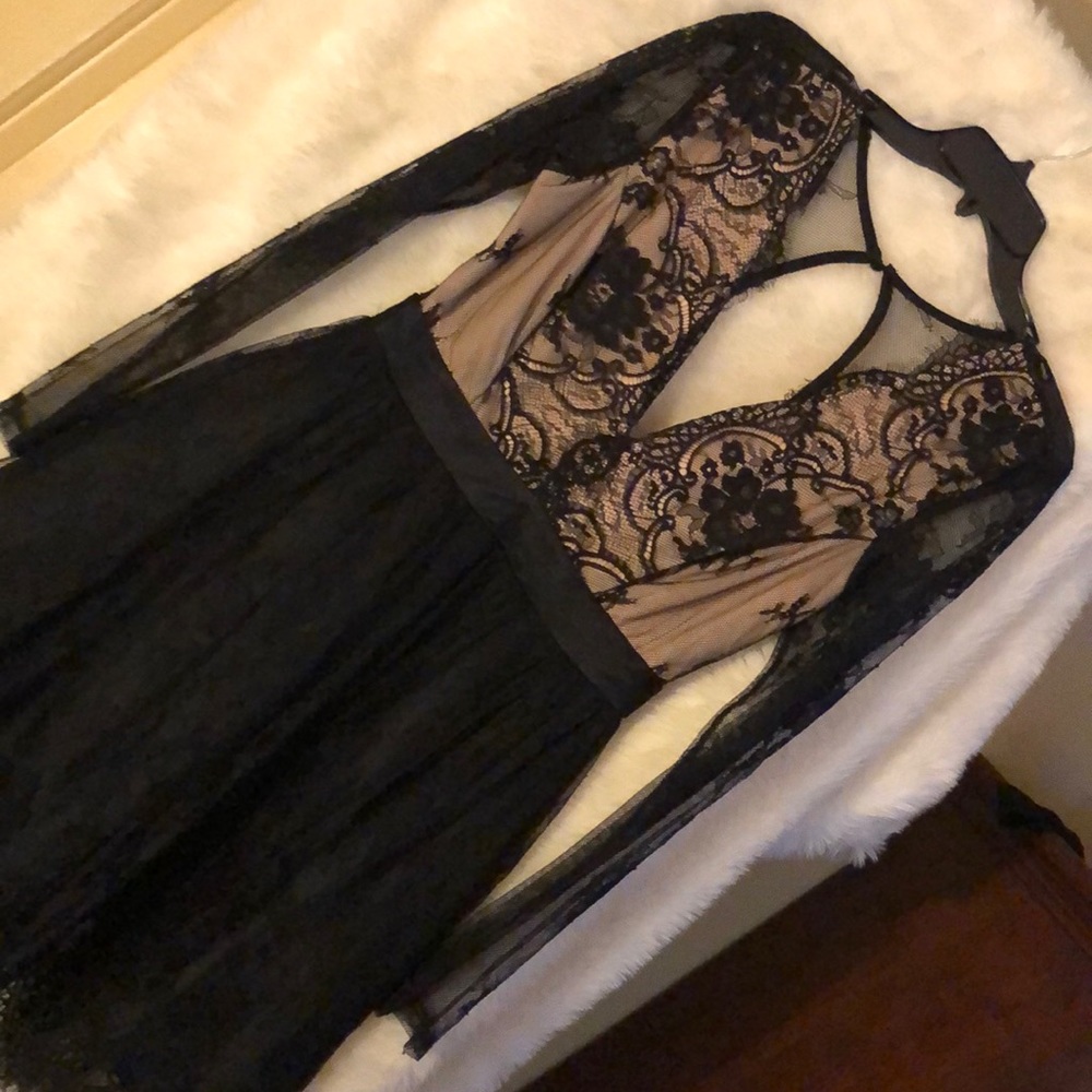 Dress - Picture 6 of 8